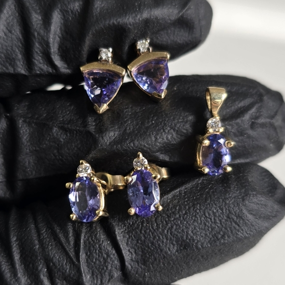Watch Video / 14K Gold Tazanite and Diamond Earring Choose Which - Picture 12 of 13
